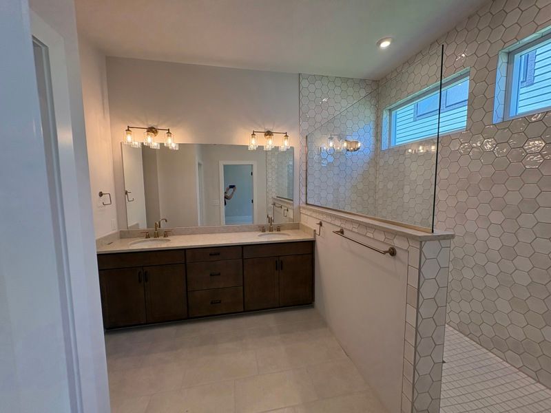 Owner's Bath