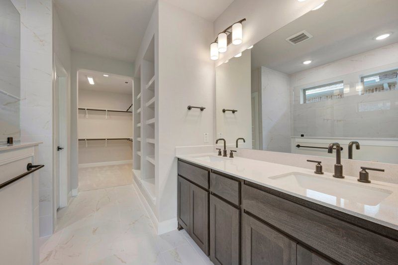 Owner's Bath