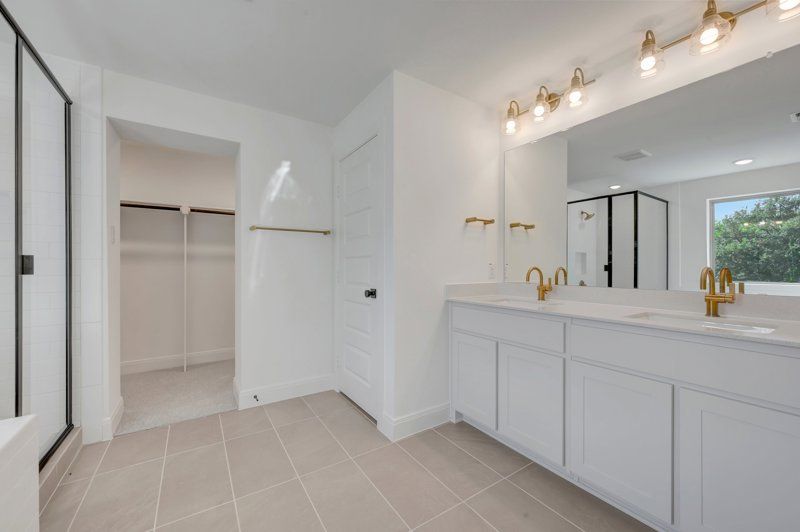 Owner's Bath