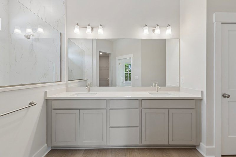 Owner's Bath
