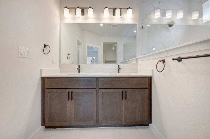 Owner's Bath