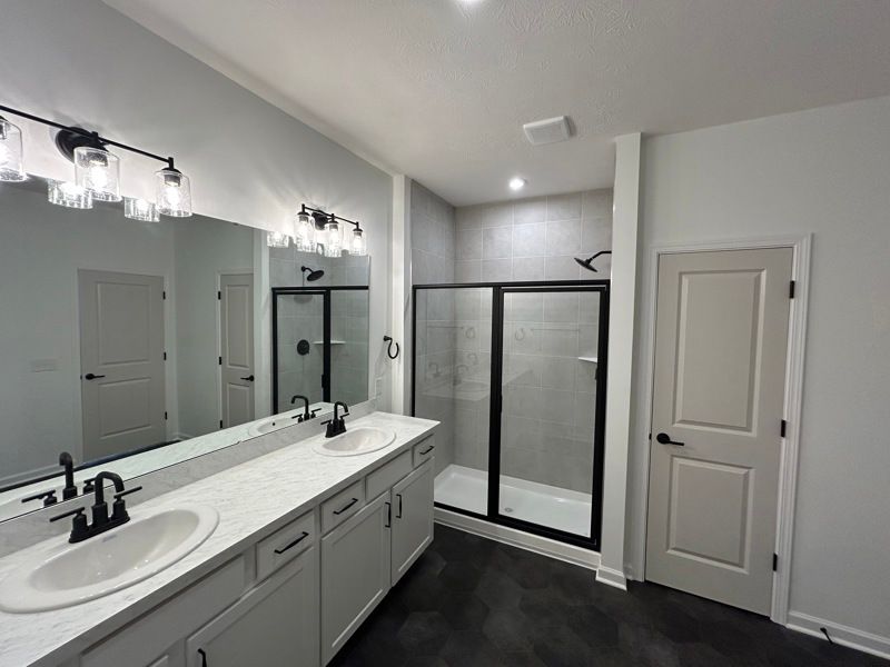 Owner's Bath