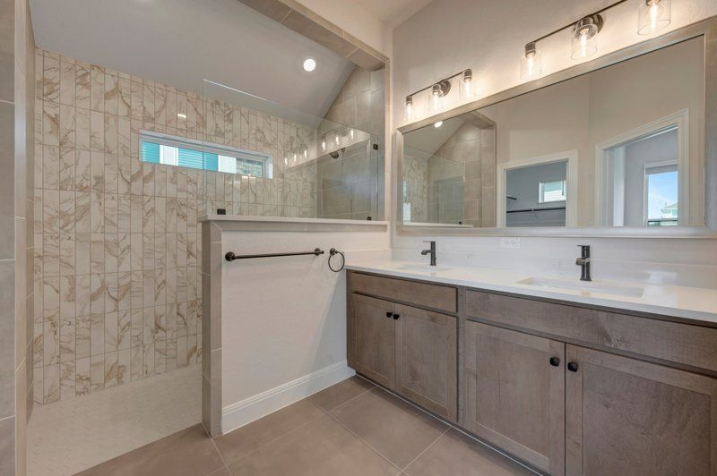 Owner's Bath