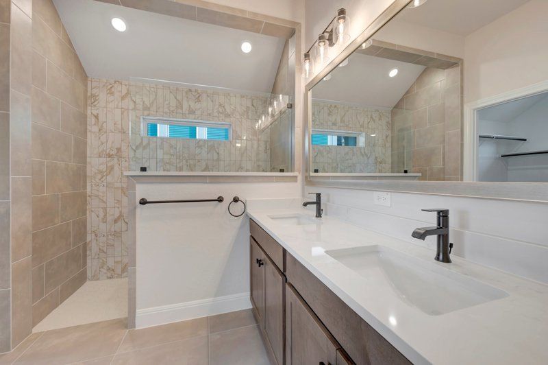 Owner's Bath