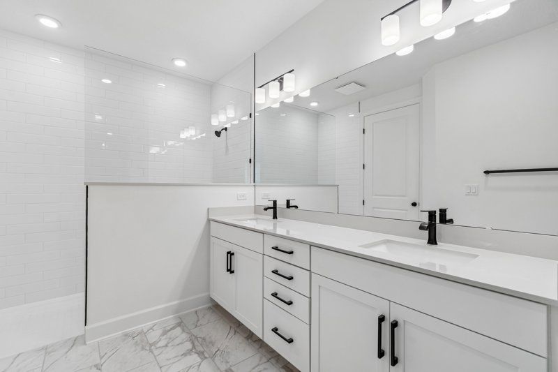 Owner's Bath