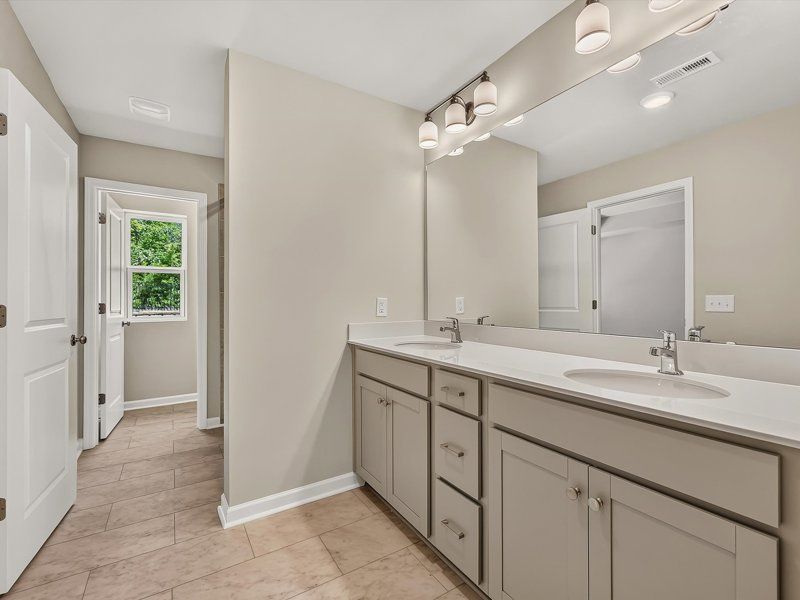 Owner's Bath