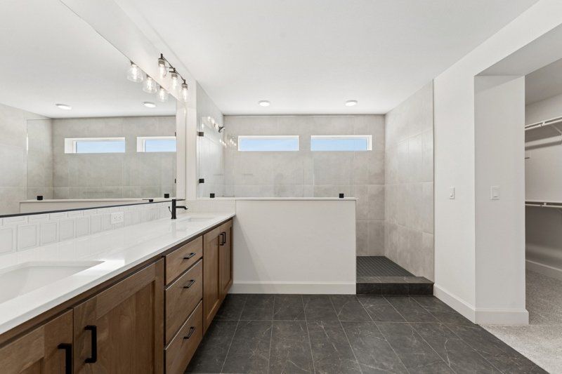 Owner's Bath
