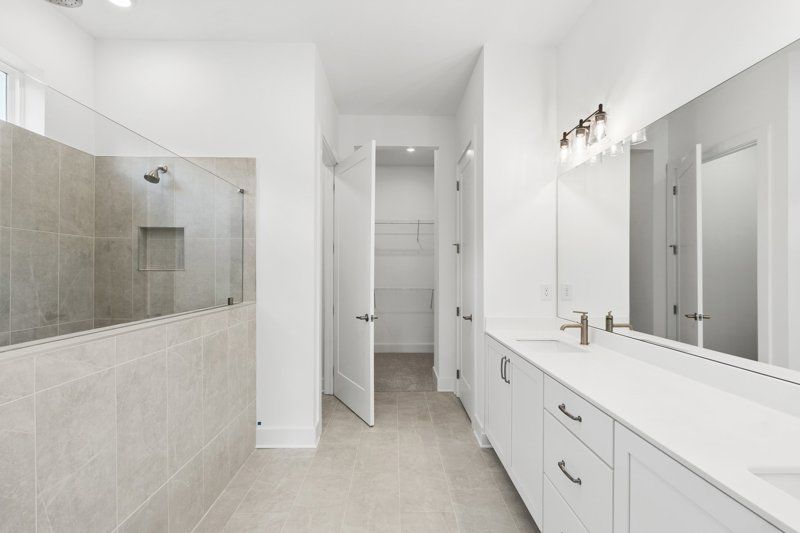 Owner's Bath