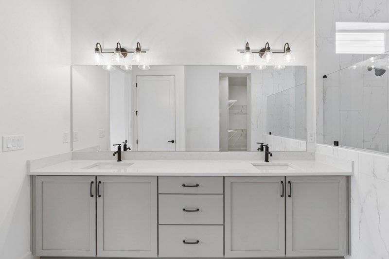 Owner's Bath