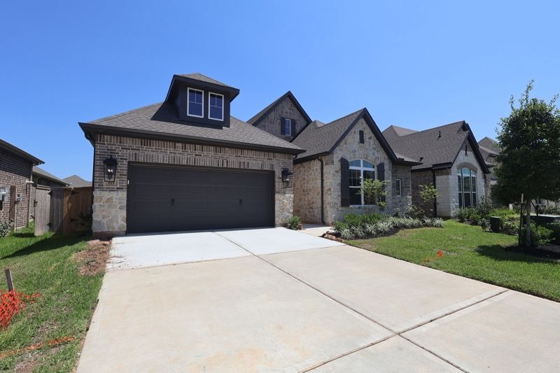 Mcavoy - Grand Central Park - Ascent Collection: Conroe, Texas - David Weekley Homes
