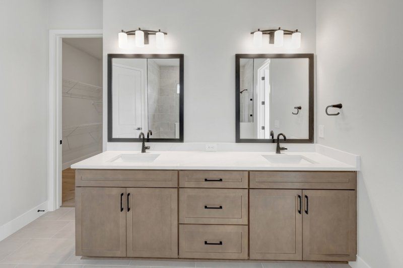 Owner's Bath