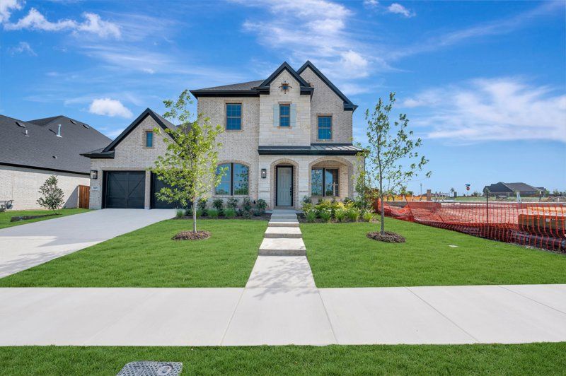 Hillmont - Redden Farms - Executive Series: Midlothian, Texas - David Weekley Homes