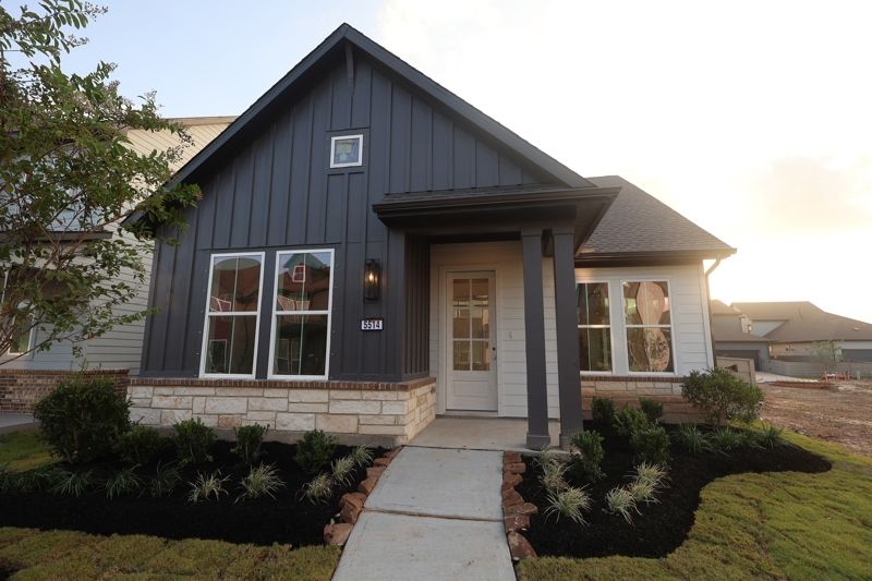 Burton - Pomona - Grove Row Collection: Manvel, Texas - David Weekley Homes