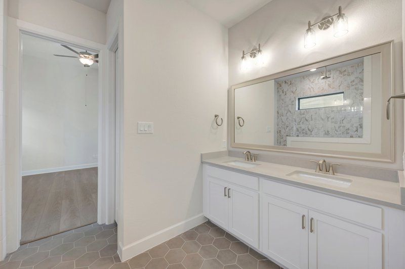 Owner's Bath