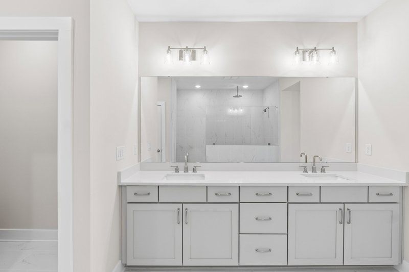 Owner's Bath