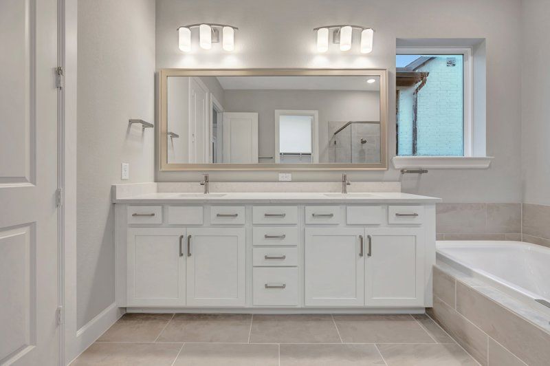 Owner's Bath
