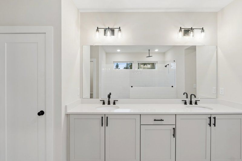 Owner's Bath