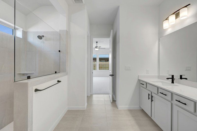 Owner's Bath