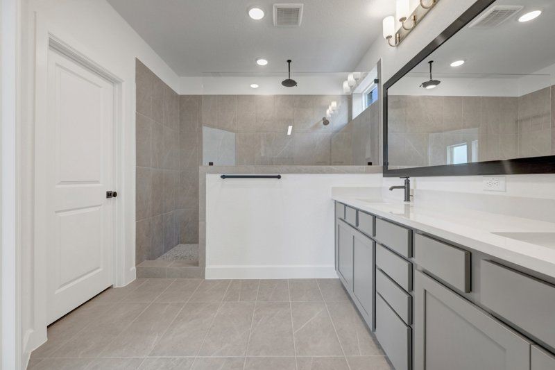 Owner's Bath