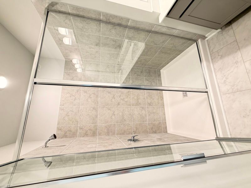 Owner's Bath