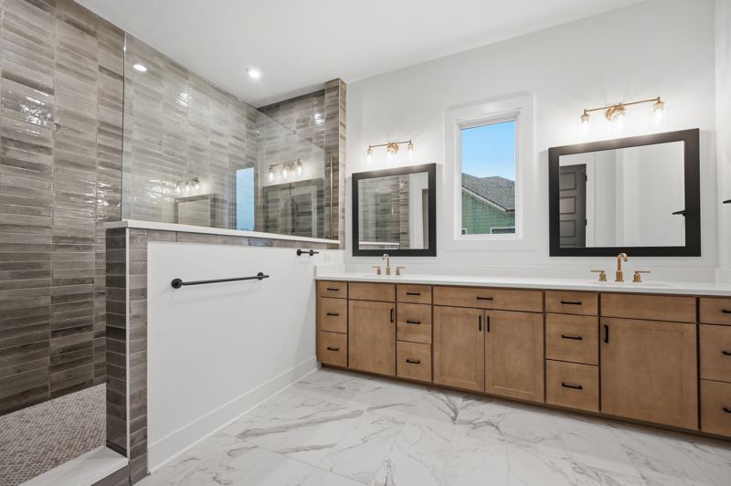 Owner's Bath