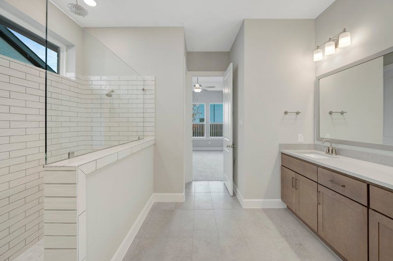 Owner's Bath