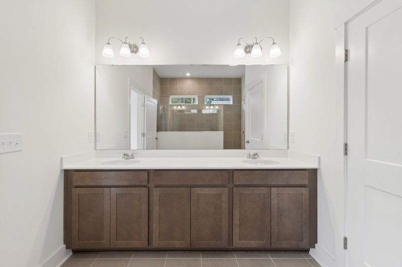 Owner's Bath