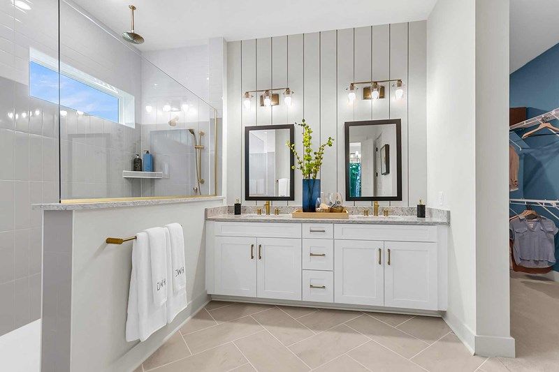 The Yates - Owner's Bath