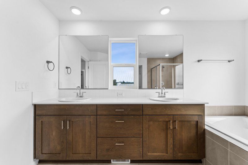 Owner's Bath