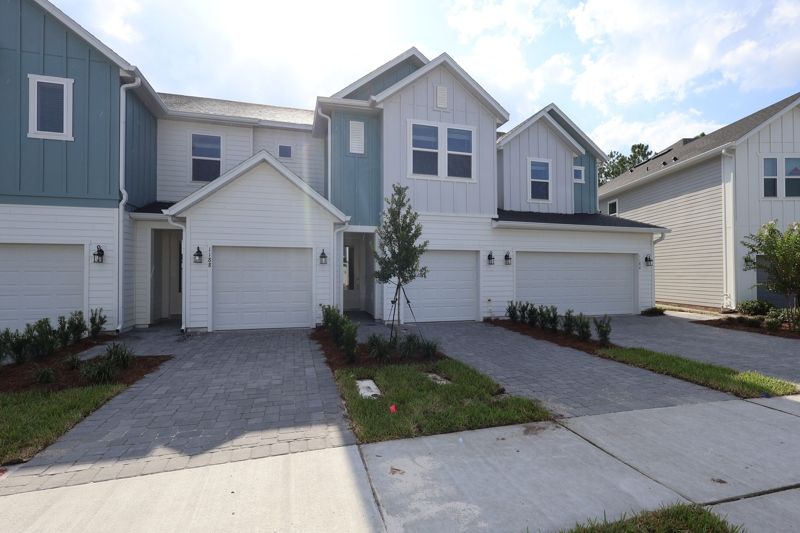Ashbloom - Preserve at The Cays – The Driftwood Series: Daytona Beach, Florida - David Weekley Homes