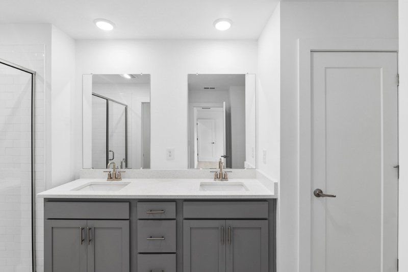 Owner's Bath
