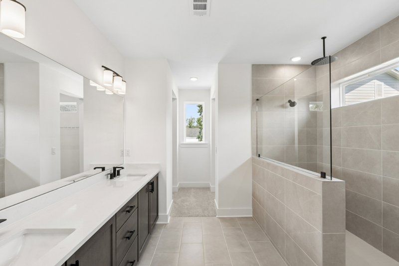 Owner's Bath