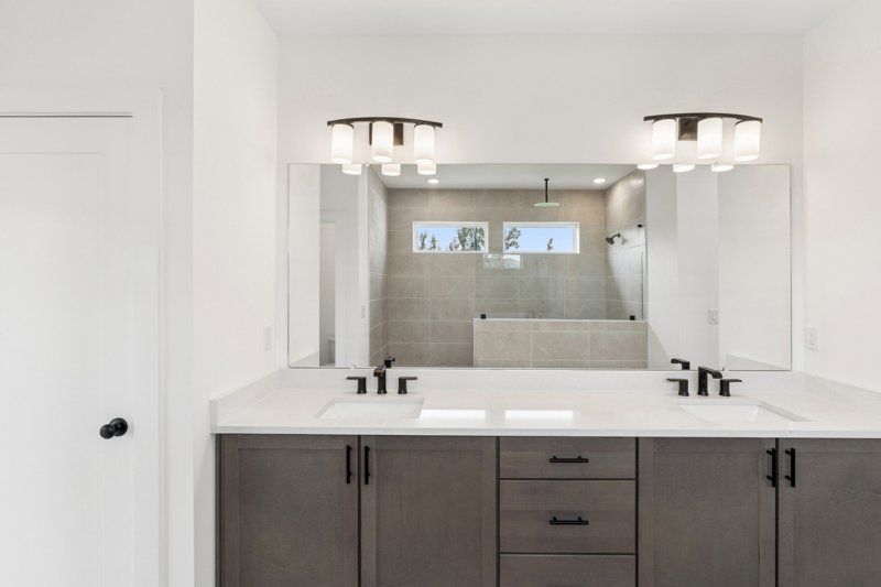 Owner's Bath