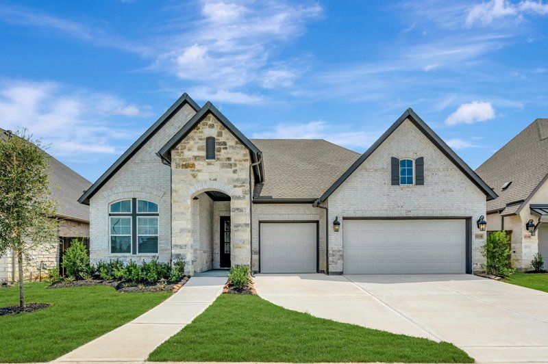 Milburn - Riceland - Summit Collection: Mont Belvieu, Texas - David Weekley Homes