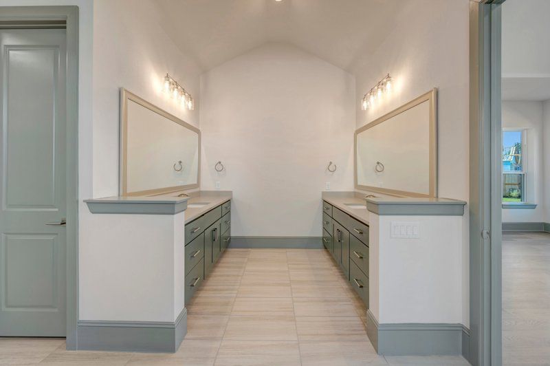 Owner's Bath