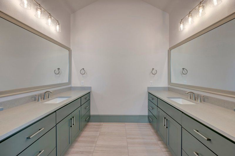 Owner's Bath