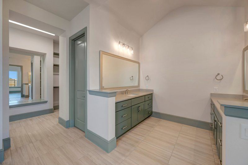 Owner's Bath