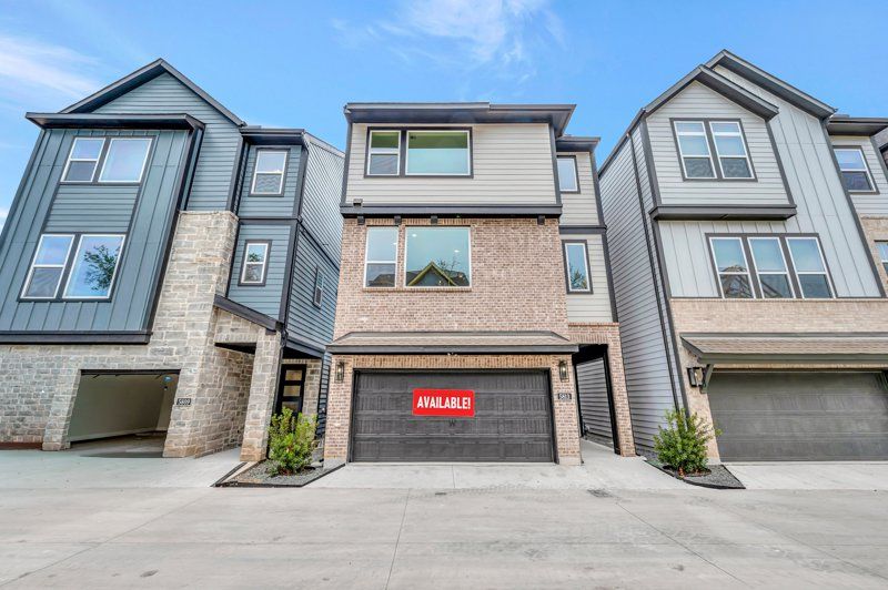 Medford - Trails at Waterside - Villas Series: Fort Worth, Texas - David Weekley Homes