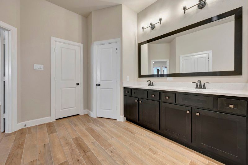 Owner's Bath