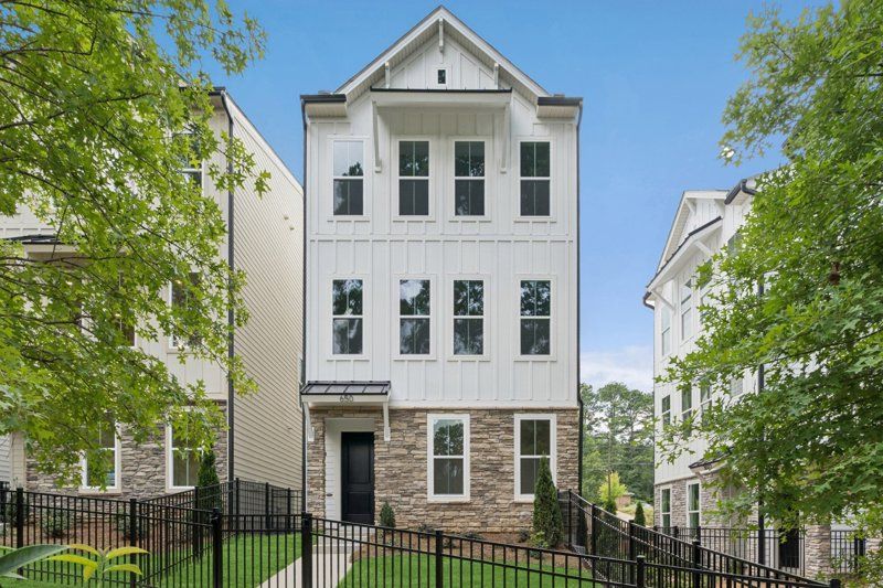 Melton - Celesta: Scottdale, Georgia - David Weekley Homes