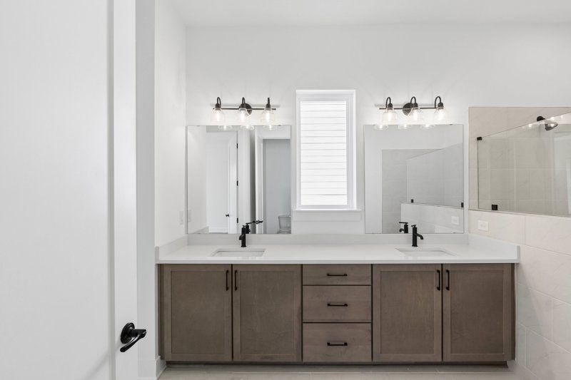 Owner's Bath