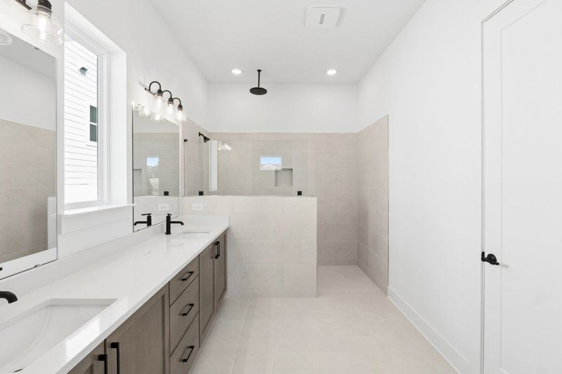 Owner's Bath