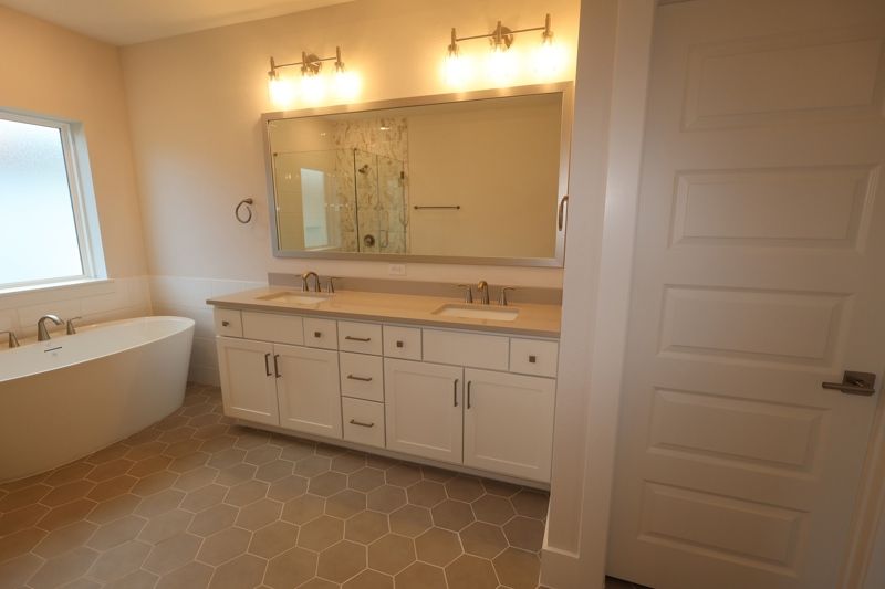 Owner's Bath