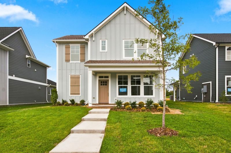 Pointleaf - Heritage Green – The Classic Collection: Columbia, Tennessee - David Weekley Homes