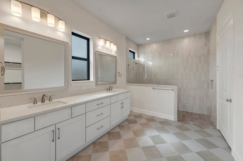 Owner's Bath