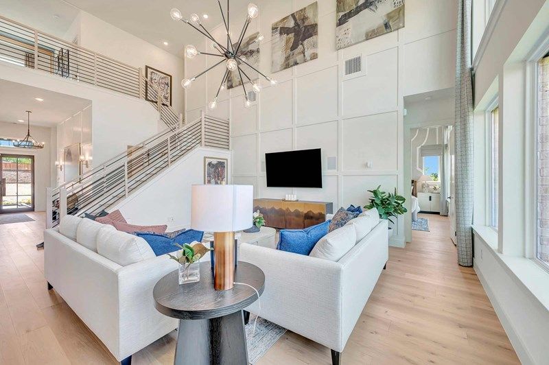 The Derek - Family Room