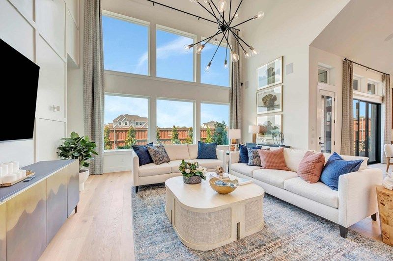 The Derek - Family Room