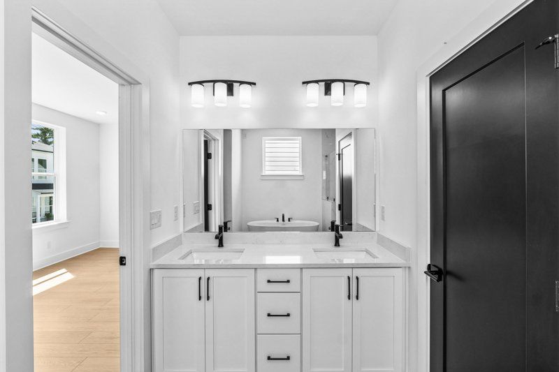 Owner's Bath