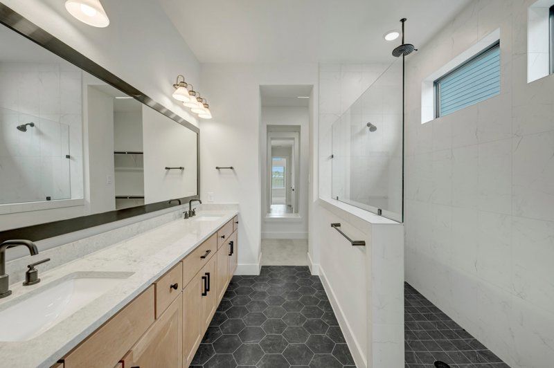 Owner's Bath