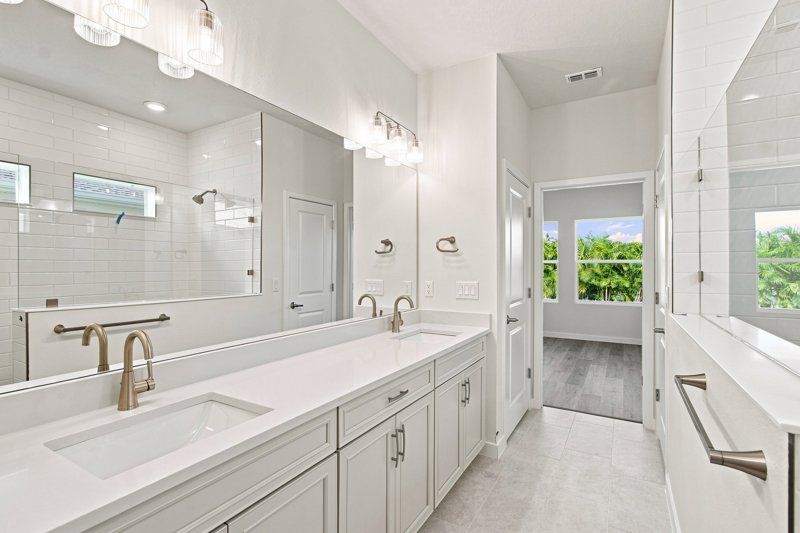 Owner's Bath